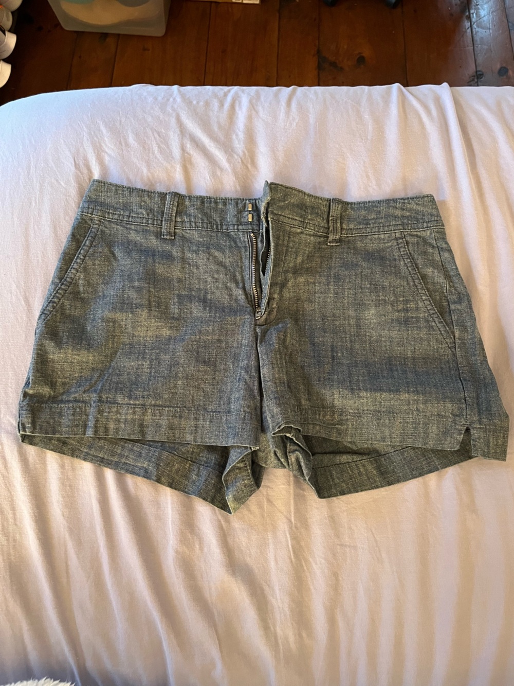GAP Chambray Short in Denim Blue